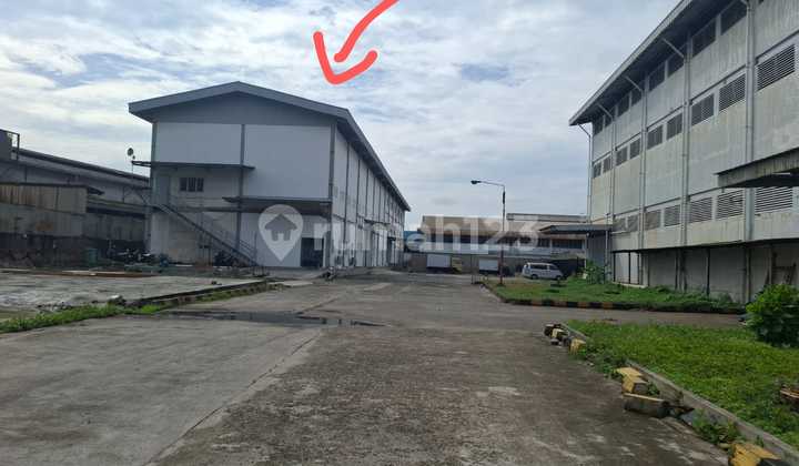 Gudang 3 Lantai 3500M di Kapuk, Jakarta Utara Gudang 3 Lantai 3500M di Kapuk, Jakarta Utara