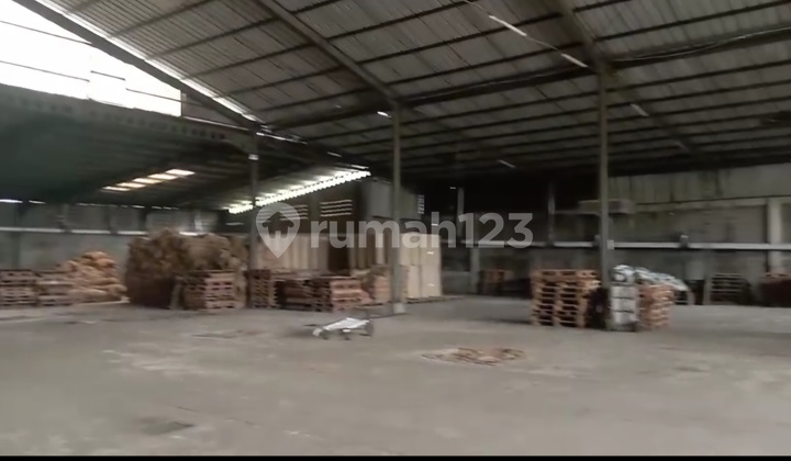 Ready-to-Use Warehouse for Rent 3000m in Cipondoh, Tangerang