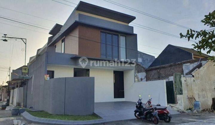 Rumah Babatan Pantai 2lantai Semi Furnish 1