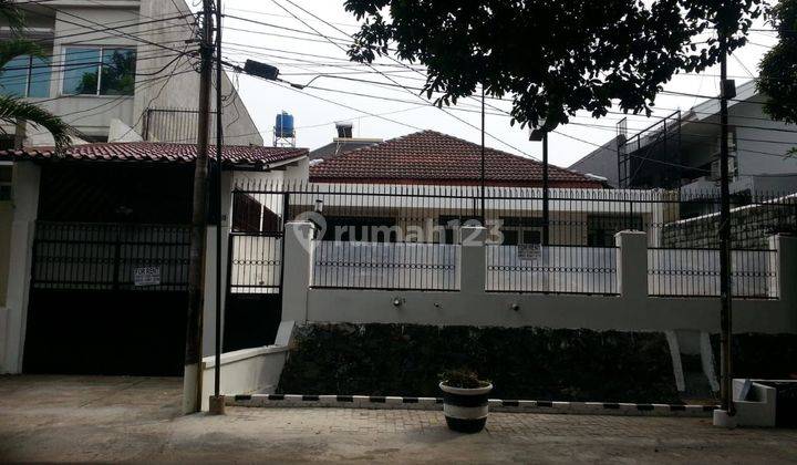 Disewakan Rumah Murah Asri Di Kebayoran Baru, Jakarta Selatan 1