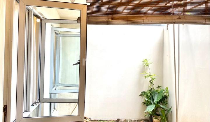 Rumah Rapih 2 Lantai Ada Taman Belakang Siap Huni Kota Wisata Cibubur