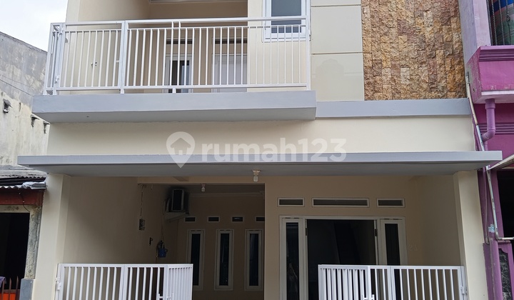 Rumah 2 Lantai Sdh Renov Kt 3 Hrg 750Jt Siap Huni di Kranggan Permai Cibubur