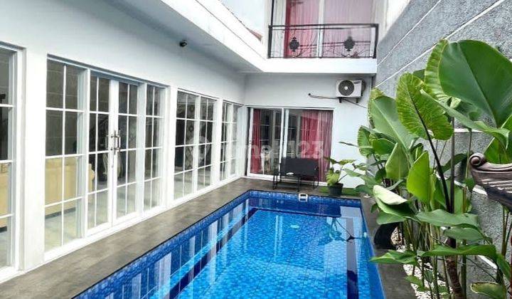 Rumah cantik fasilitas kolam renang di Ciangsana Cibubur 1