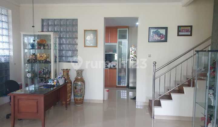 2-Storey Neat Hook House Lot 197 Ready to Live in Cibubur Country 2