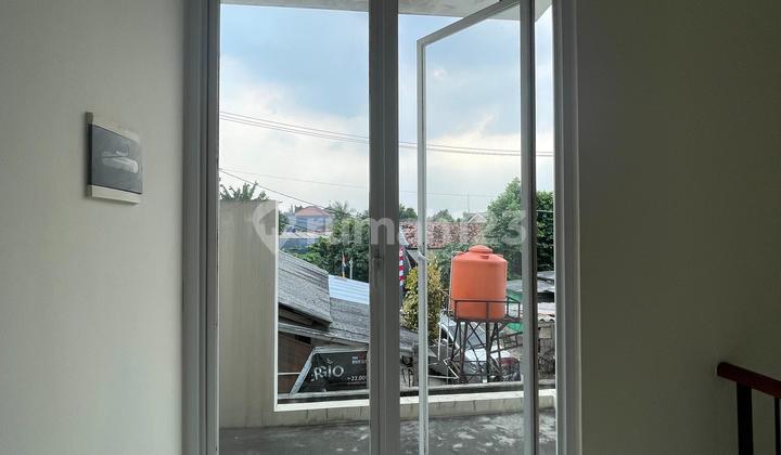 Rumah 2 Lantai Siap Huni Harga 1,1 M Nego Di Cibubur 2