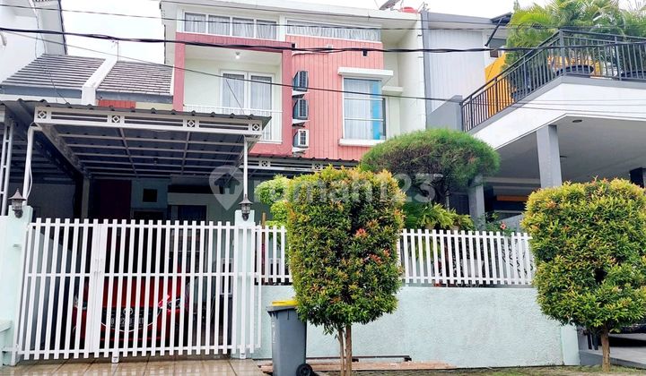 Rumah 2 lantai siap huni di Bukit Golf Cibubur Rumah 2 lantai siap huni di Bukit Golf Cibubur