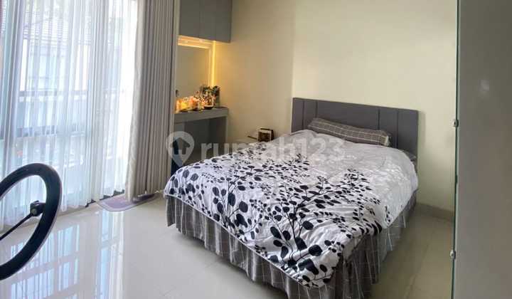 Rumah Cantik 2 Lantai Full Furnish Siap Huni di Kota Wisata Cibubur 2