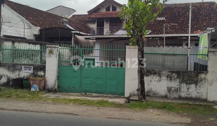 Dijual Rumah Bergaya Lawas, Lokasi Strategis Dan Bisa Untuk Bisnis. di Jl. Moch. Yamin no. 13, Tertek, Tulungagung, Tulungagung, Jawa Timur, Indonesia, Tulungagung