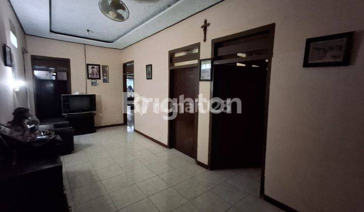 DIJUAL DISEWAKAN RUMAH 3 KAMAR. TULUNGAGUNG KOTA. AKSES MOBIL 2