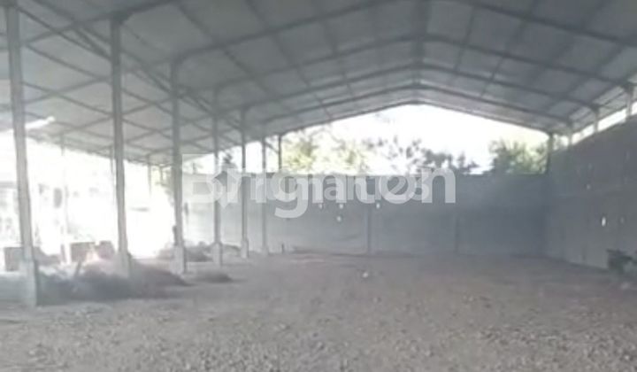 JUAL TANAH GUDANG LUAS. BONUS BANGUNAN. SUDAH TEMBOK KELILING. BUTUH CEPET BAGI WARIS 2