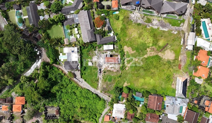 For Sale - Tanah + Proyek Villa Parerenan, Canggu - Bali
