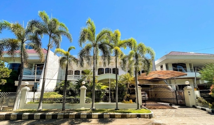 RUMAH RAYA DHARMAHUSADA INDAH JALAN KEMBAR