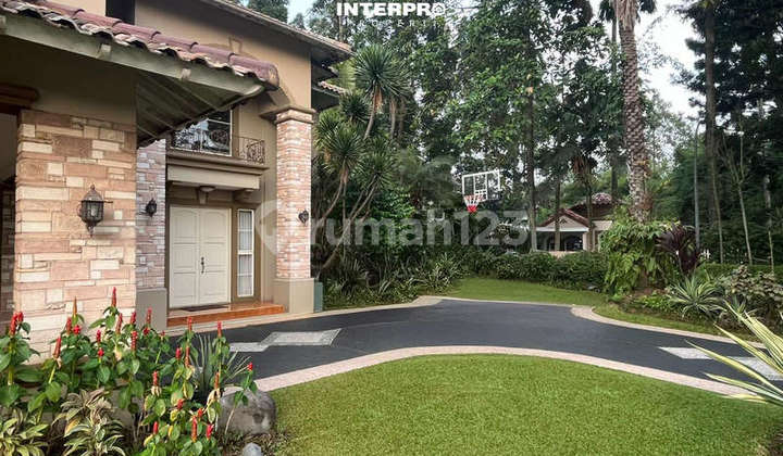 2-Story House for Sale in Karawaci, Northeast Facing, HGB - Land Area 867m2 2
