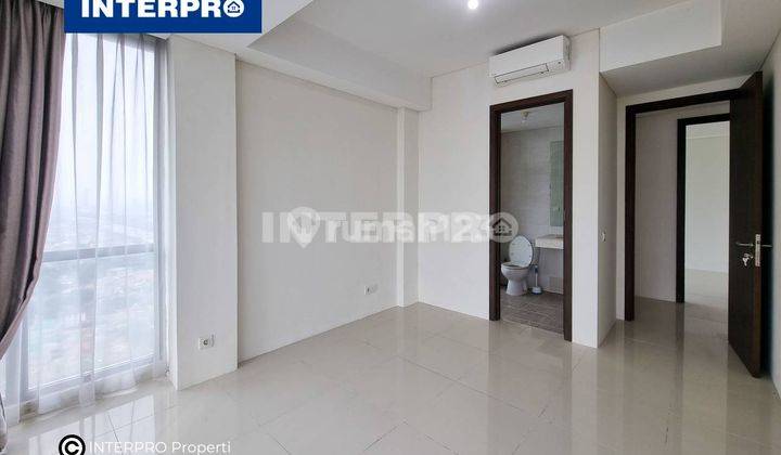kamar tidur  apartemen st moritz tower ambassador