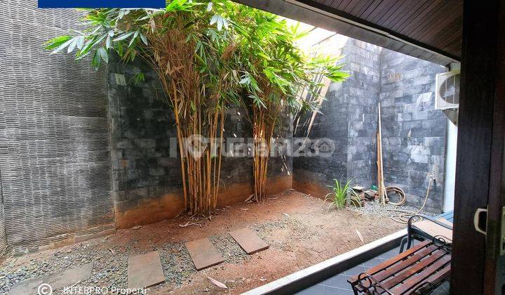 Dijual Rumah Minimalis Taman Ratu Design Interior Bagus SHM 2