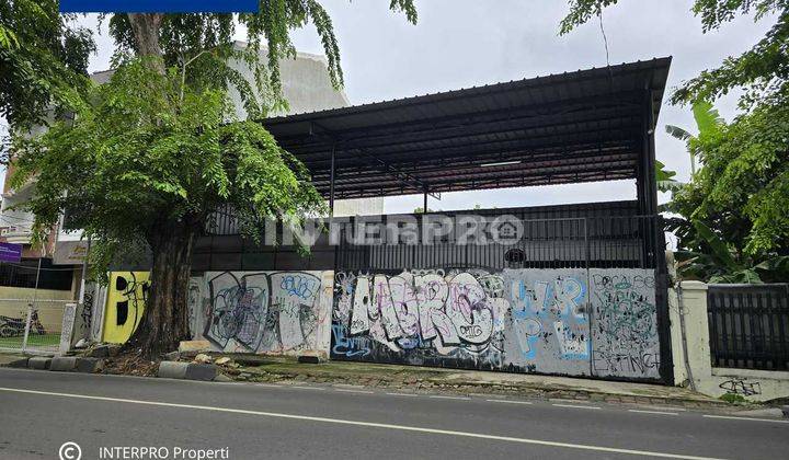 Disewakan Rumah Pinggir Jalan Ramai Lt 266m2 Cocok Untuk Usaha 1