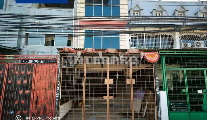 Dijual Ruko 3,5 Lantai Taman Ratu Sudah Renovasi Lokasi Strategis