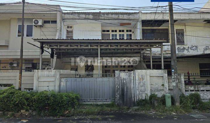 Rumah  Dalam Komplek Perumahan Taman Ratu - LT 126m2 1