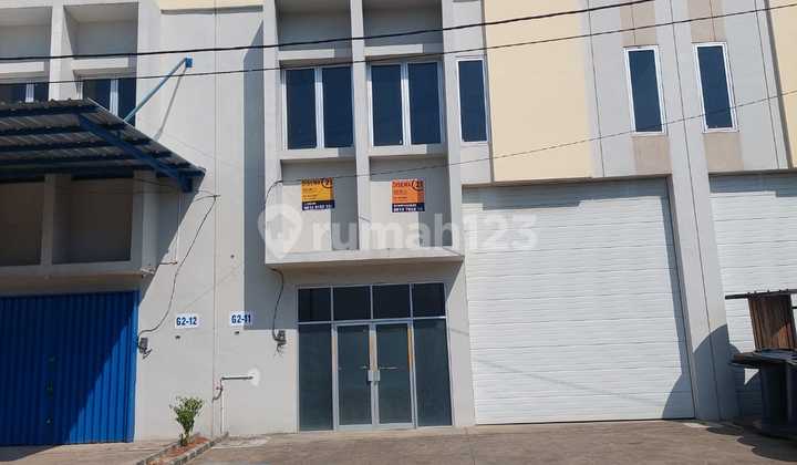 Warehouse for Rent Central Cakung Strategic Location – Area 235m2 Warehouse for Rent Central Cakung Strategic Location – Area 235m2