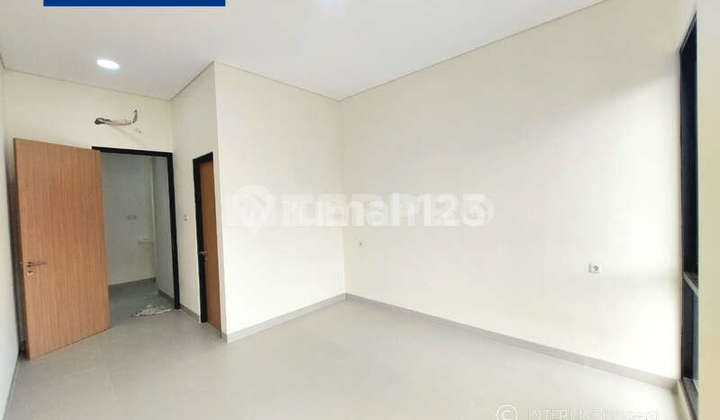 Rumah Dijual Sunrise Garden Brand New 2,5 Lantai - LT 105m2 2