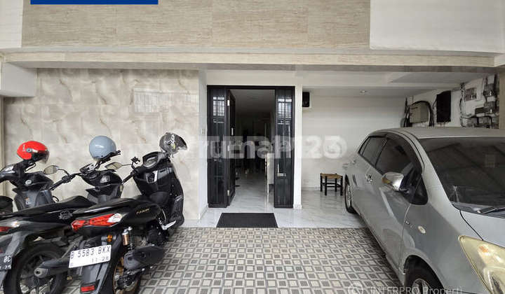 Rumah Kos Dijual Grogol 3 Lantai - LT 134m2 Lokasi Strategis 2