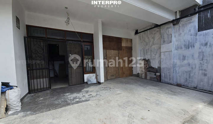 3-Story House for Sale in Duri Kepa, 2-Car Wide Road - Land Area 400m2