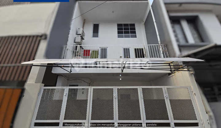 House for Sale in Tanjung Duren, Strategic Location, North Facing, Land Area 55m2.