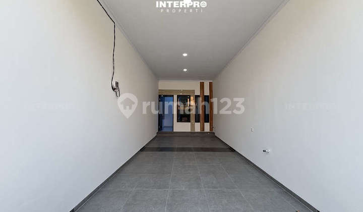 Brand New 3-Story House for Sale in Tanjung Duren, North Facing 67m2 Brand New 3-Story House for Sale in Tanjung Duren, North Facing 67m2