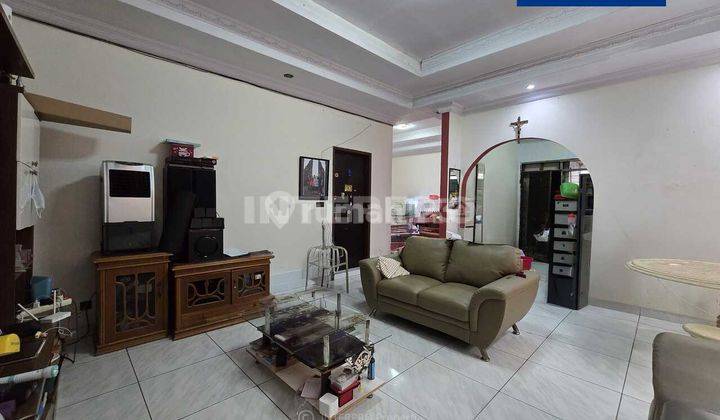 Rumah Dijual 1,5 Lantai Minimalis Villa Tomang Mas Lt 240m2 1