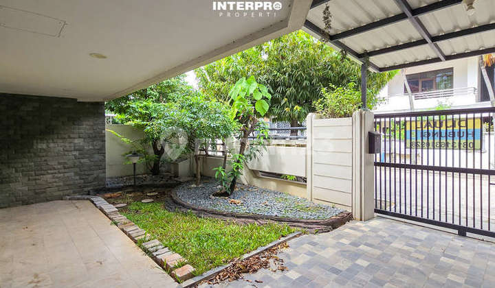 Rumah 2 Lantai Dijual Di Green Garden Hadap Timur SHM - 200m2 2