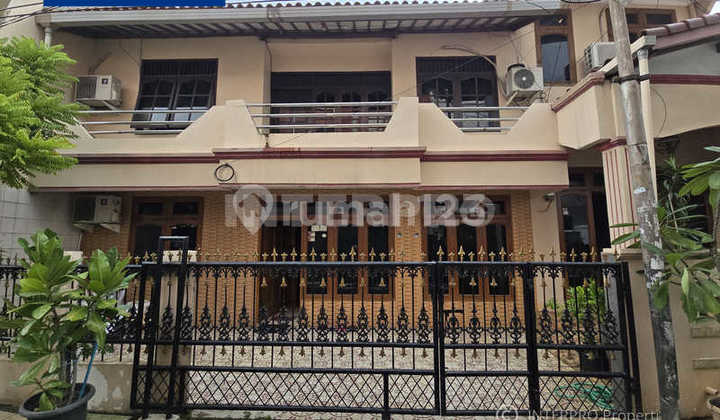 Rumah Dijual Tanjung Duren 2 Lantai - LT 164M2