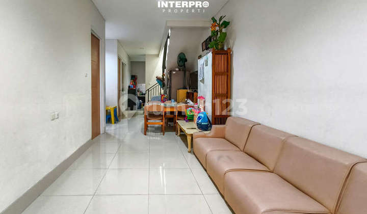 Rumah Siap Huni Dijual 2,5 Lantai Duri Kepa Hadap Utara - 90M2