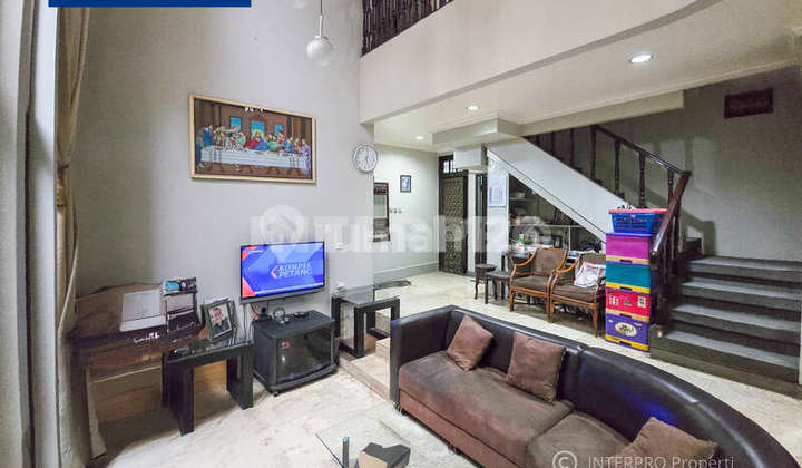 Rumah Dijual Taman Kedoya Baru Hitung Tanah – LT 360m2 2