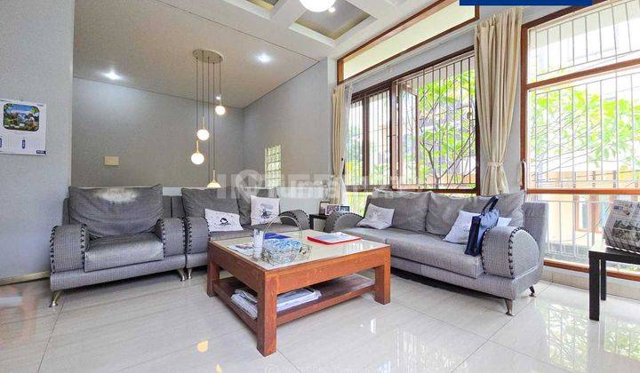 Rumah 3 Lantai Dijual Taman Ratu Minimalis Modern Lt 237m2 1