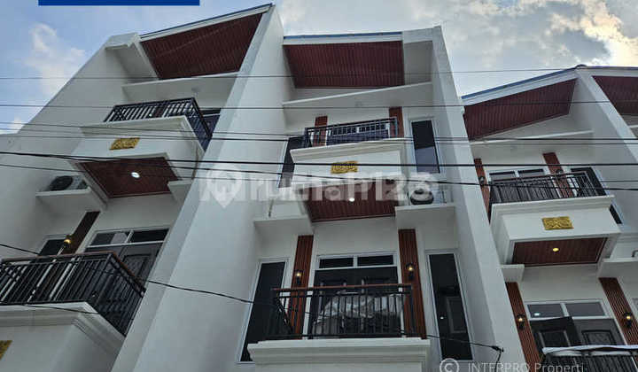 Rumah Baru Dijual Duri Kepa 3 Lantai - LT 64m2 SHM