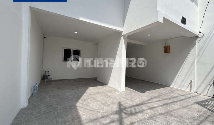Rumah Dijual Siap Huni Tanjung Duren Bebas Banjir - LT 78m2 2