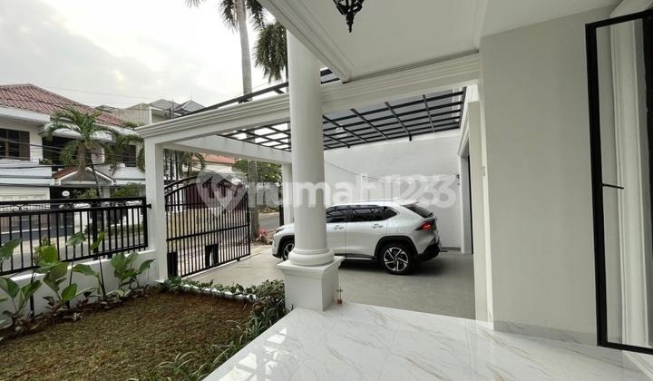 Rumah Mewah Gaya American Classic Duri Kepa 322M2 2