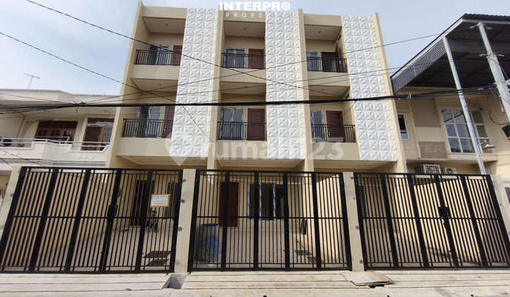 New 3-Story House for Sale in Duri Kepa, South-Facing, Freehold Land Title, Land Area 86M2