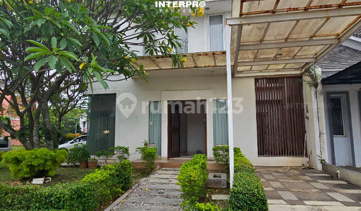 2-Story Hook House for Sale in Alam Sutera with SHM – Land Area 238m2