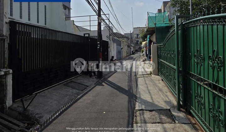 Rumah Hitung tanah cocok bangun Kos an - LT 205m2 2