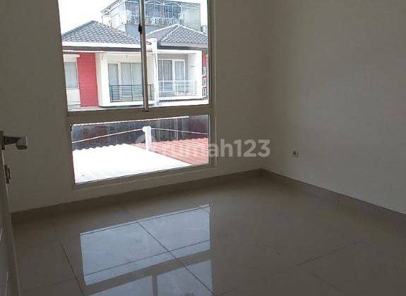 Rumah 2 Lantai Residence One, Dekat Dengan Pintu Binus, Lokasi Strategis 2