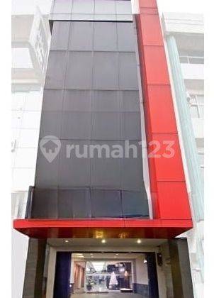 Ruko Rumah Luas 500m2 Type 4+2kt di Gambir Jakarta Pusat 1