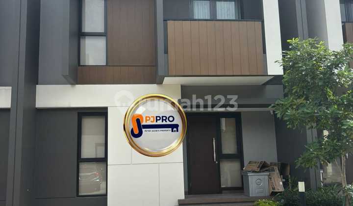 For Rent: Regia Cluster House, Sumarecon Crown Gading