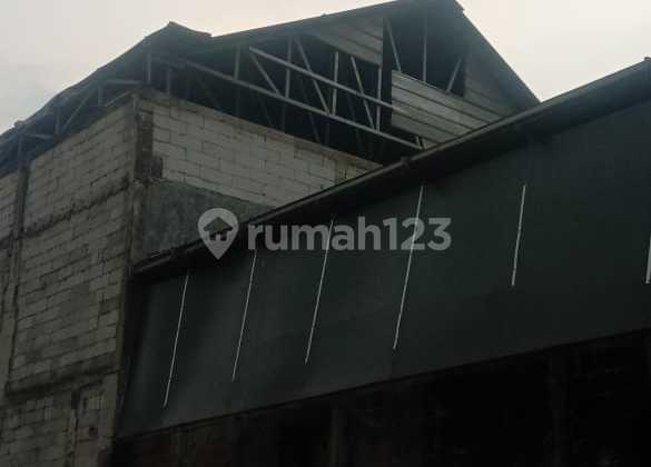 Dijual Gudang Samping Sumarecon Crown