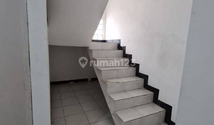 Jual Murah Rumah Pucang Anom 3 Lantai Strategis Jalan Raya 1