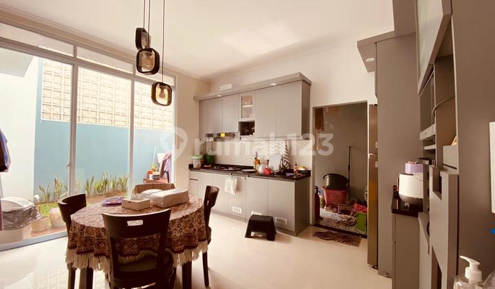 dapur rumah cantik furnish di griya