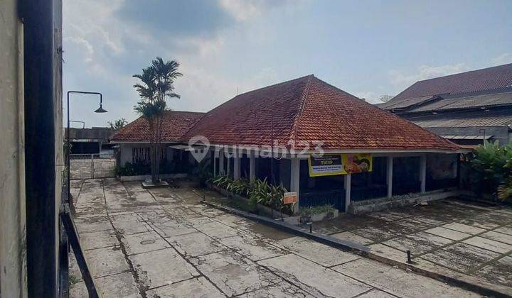 Disewakan ruang usaha ex Resto di Sukasari Pajajaran parkir luas 1