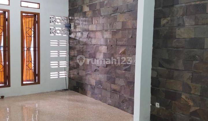 ruang keluarga dijual rumah baru renovasi di