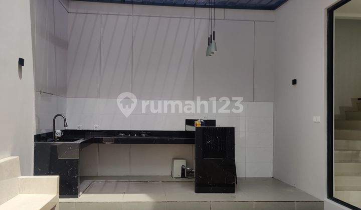 Rarely Are There Beautiful Hook Houses in Pinewood Summarecon Bogor 2