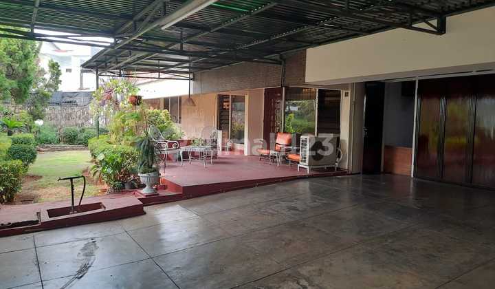 Rumah Lama Terawat, Siap Huni Lokasi Kebayoran Baru Rumah Lama Terawat, Siap Huni Lokasi Kebayoran Baru